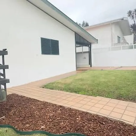Charming 3-bedroom House In Trofa, Portugal 別荘 トロファ
