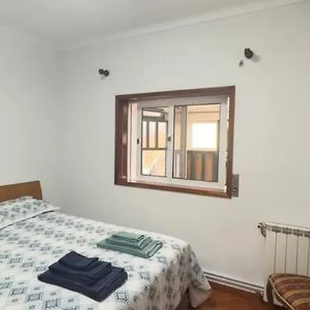 別荘 Charming 3-bedroom House In Trofa, Portugal トロファ