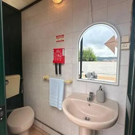 別荘 Charming 3-bedroom House In Trofa, Portugal